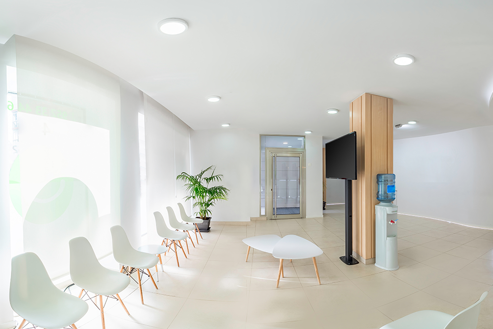 クリニック(歯科・内科・整骨院)