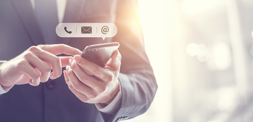 ビジネスマン問い合わせ